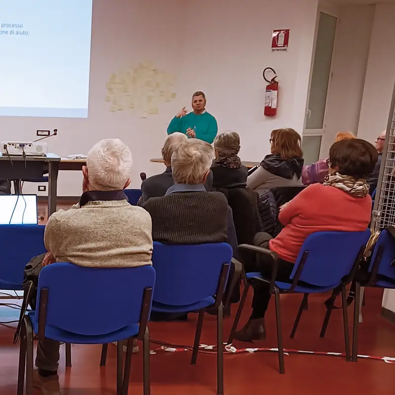 Partecipanti al corso per diventare volontari della fondazione.